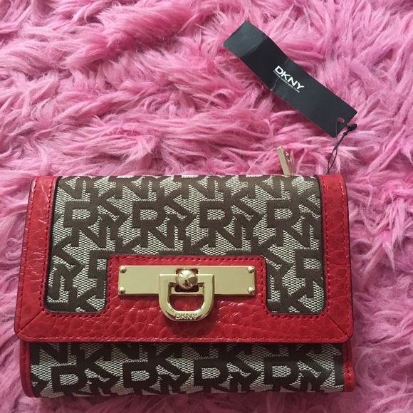 DKNY Monogram Wallet - Picture 8 of 9